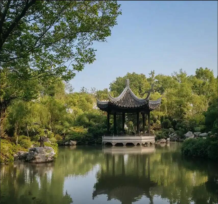 福建笔下餐饮有限公司